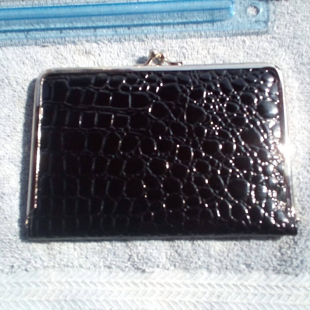 Pictures - Little Black 🖤 Picture Clutch